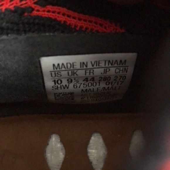 NMD R2 Ultra Boost - Picture 4 of 4